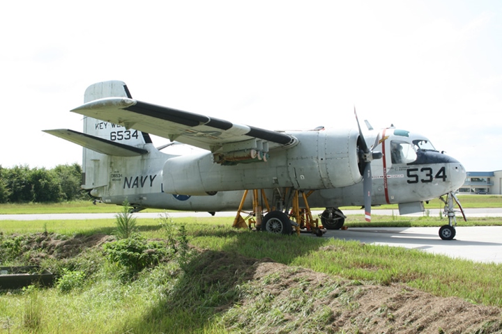 "C-1 Trader E-1 Tracer" Grumman Warplane Aircraft of World Spec Sheet